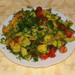 салат из авокадо и мандаринами